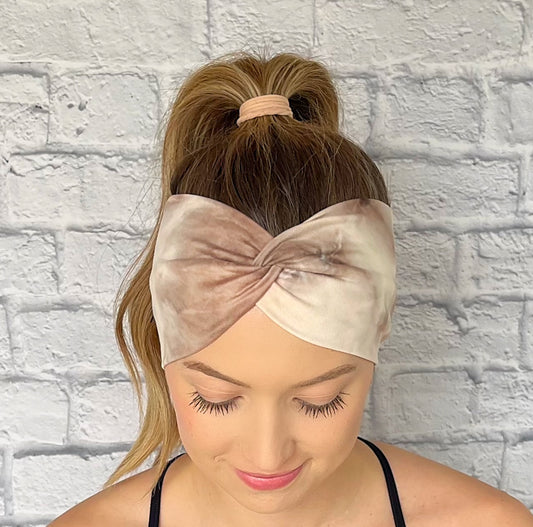 Brown and white tie dye headband with twist