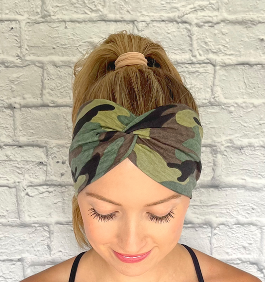 wide headband with twist in camo print